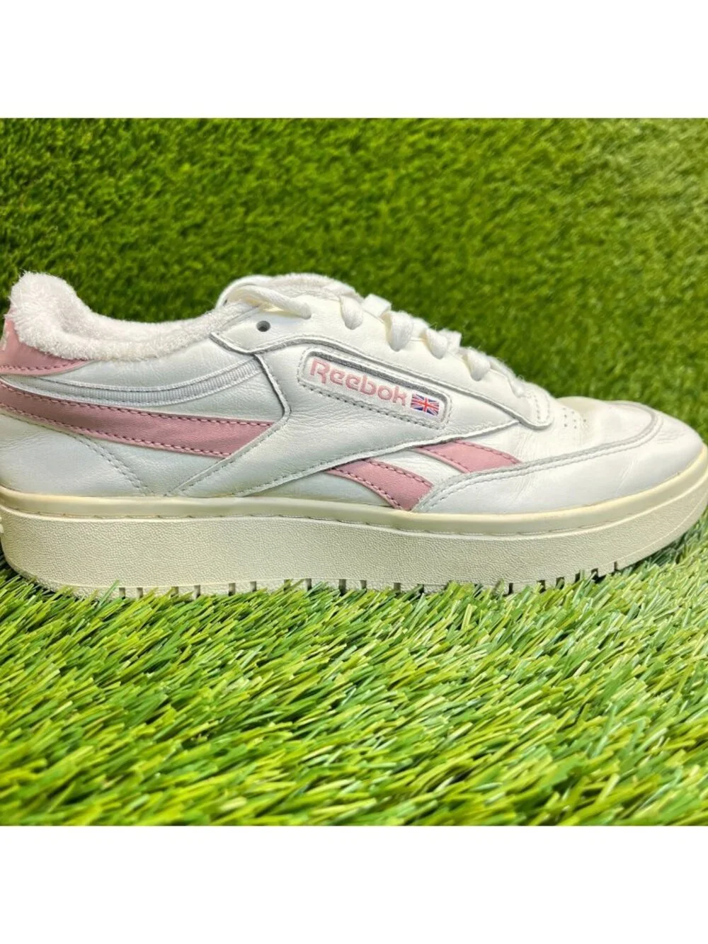Reebok Club C Double Womens Size 8 Ivory Pink Athletic Leather Shoes Sneakers